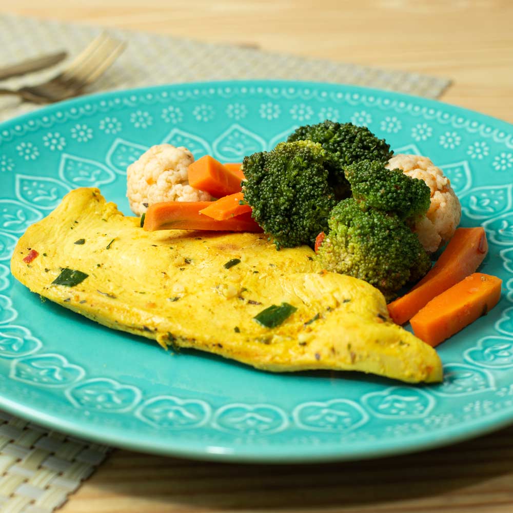 Filé de Frango com Vegetais Salteados